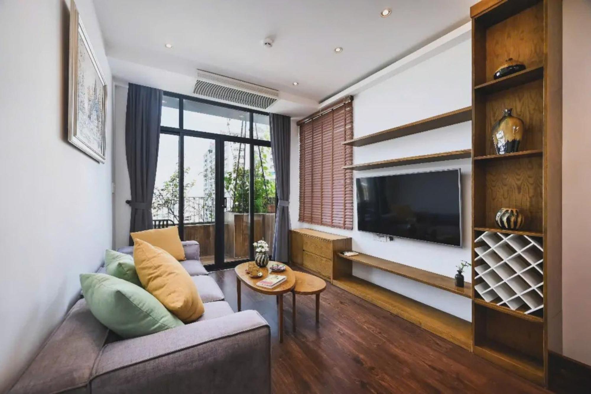 Bloom In Saigon - The 4*